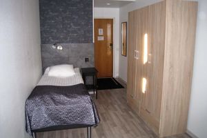 Alojamiento - Hotelli Marilyn