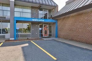 Alojamiento - Super 8 Mount Jackson/New Market Area