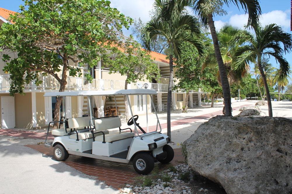 Vista Lobby Moomba Beach Club
