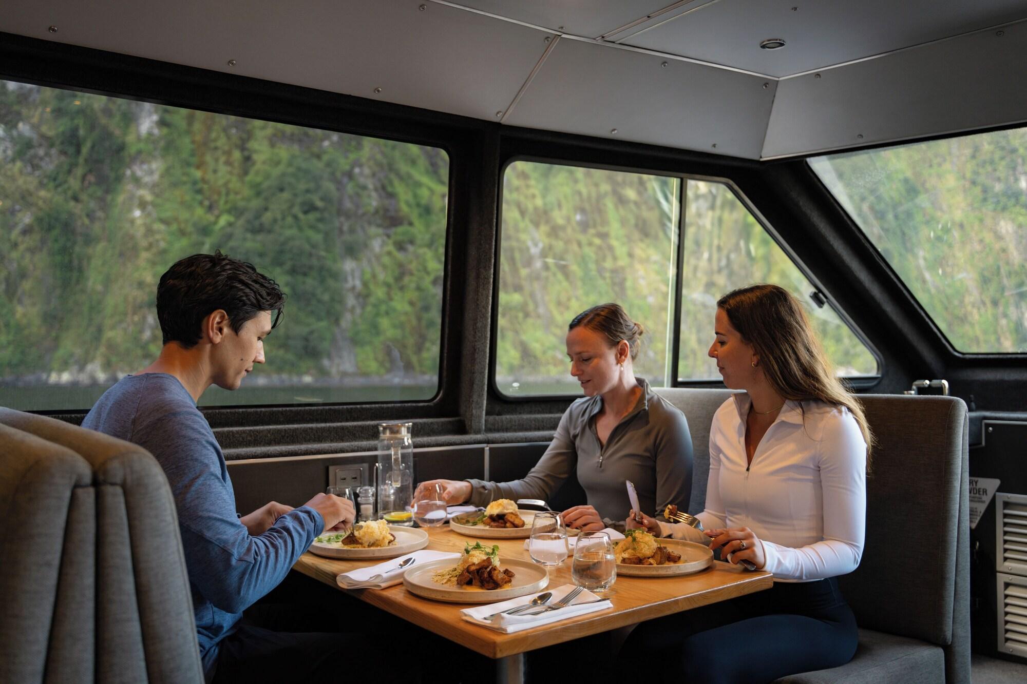 Restaurant Waitai Lodge - Fiordland Escape