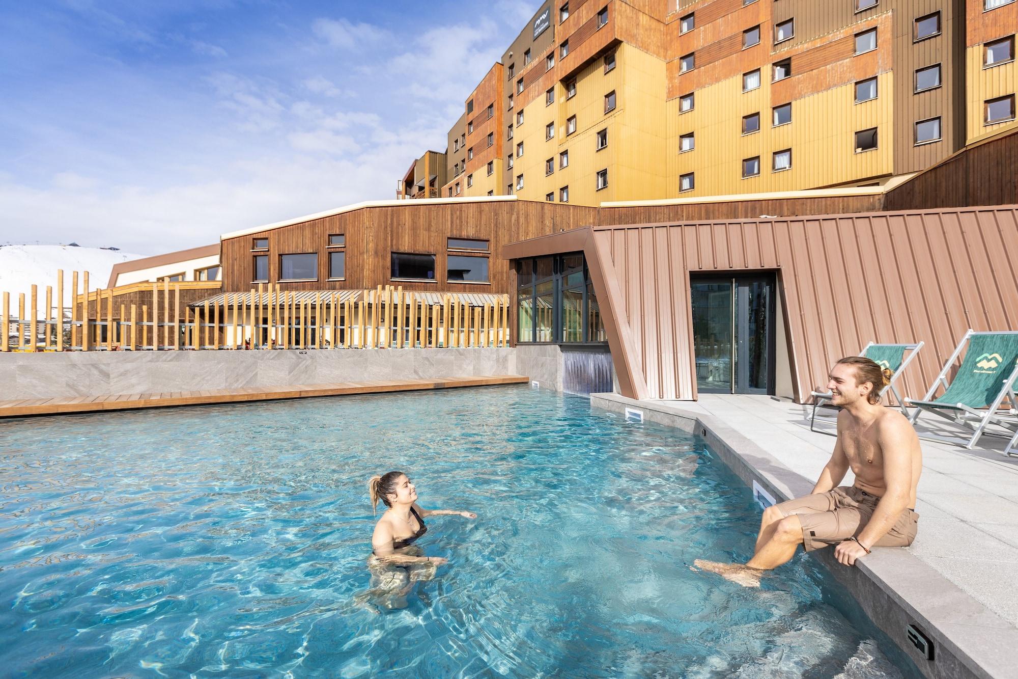Vista Piscina Hôtel Club mmv Les Bergers