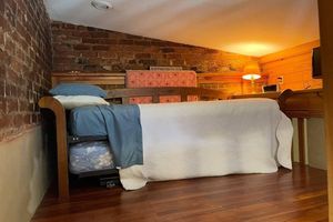 Alquiler Vacacional - Restored 1840's Downtown Loft Near Blue Ridge Parkway