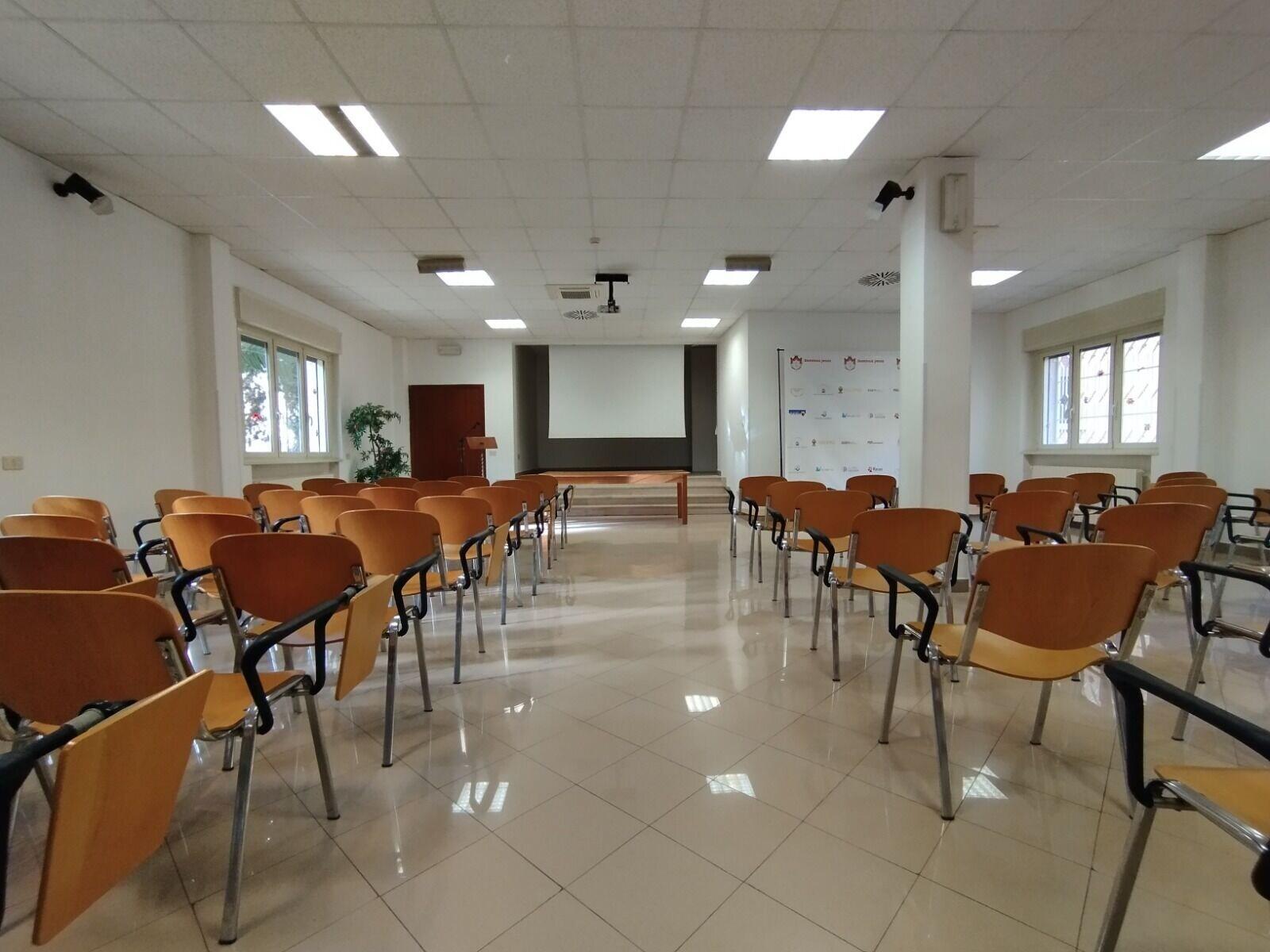 Centro de Negocios AH Roma