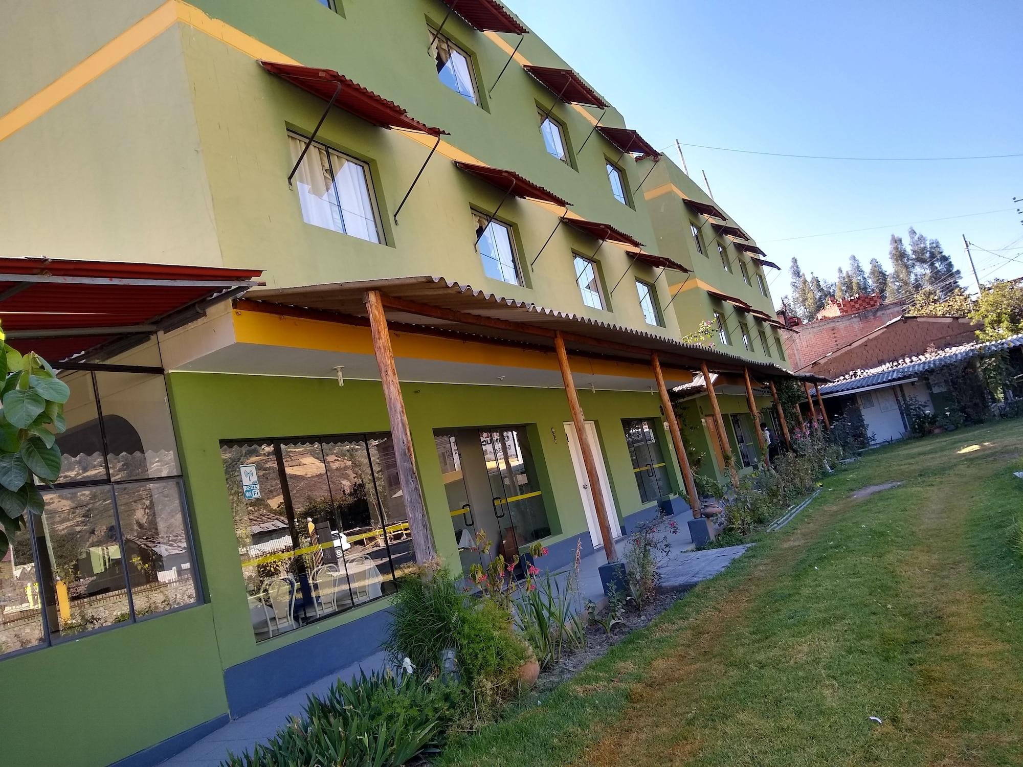 Vista Exterior Hotel Comtucar Carhuaz