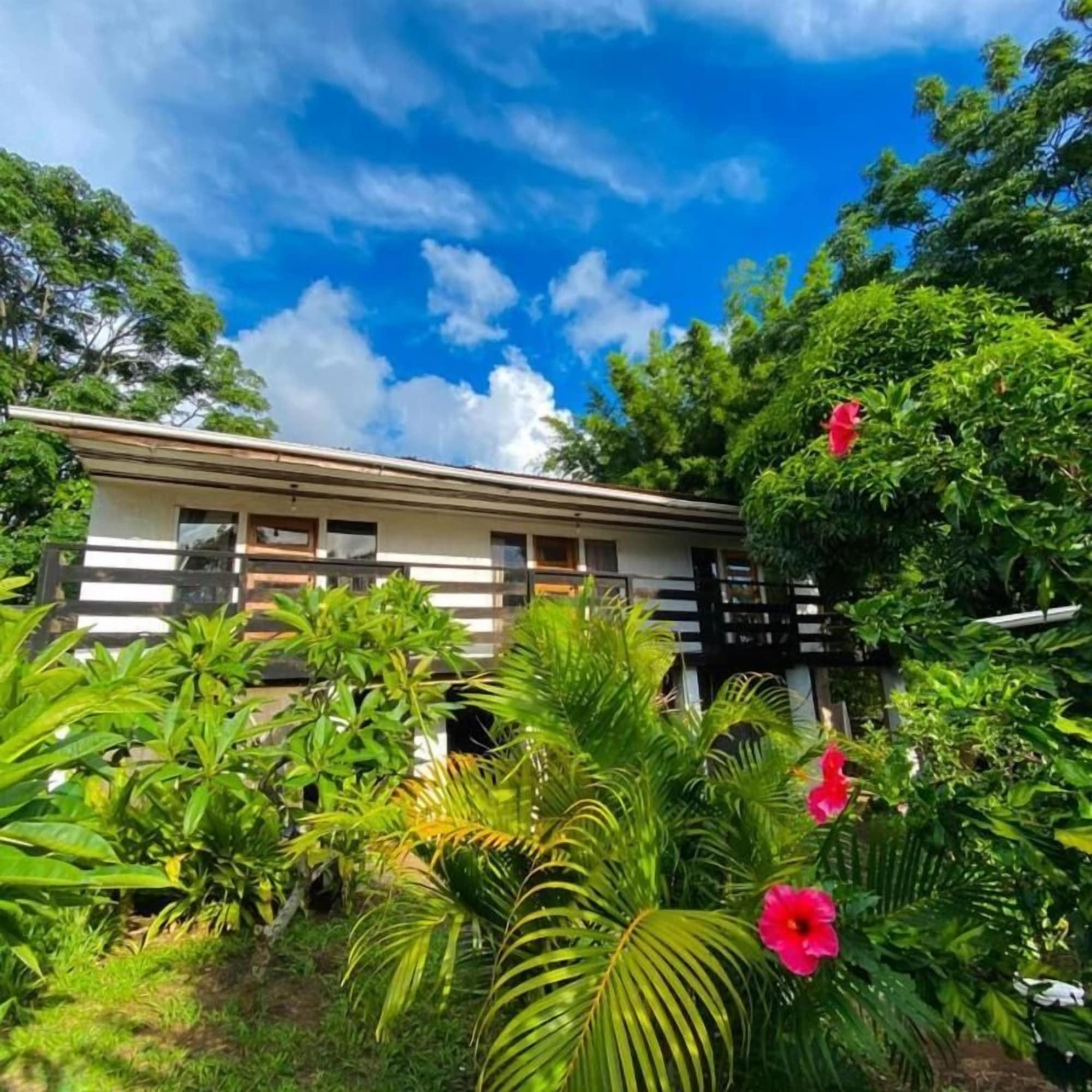 Vista Exterior Mata Nui Eco Hostel