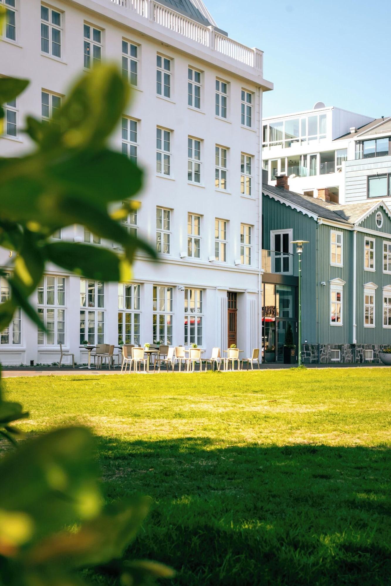 Vista Exterior Iceland Parliament Hotel, Curio Collection By Hilton