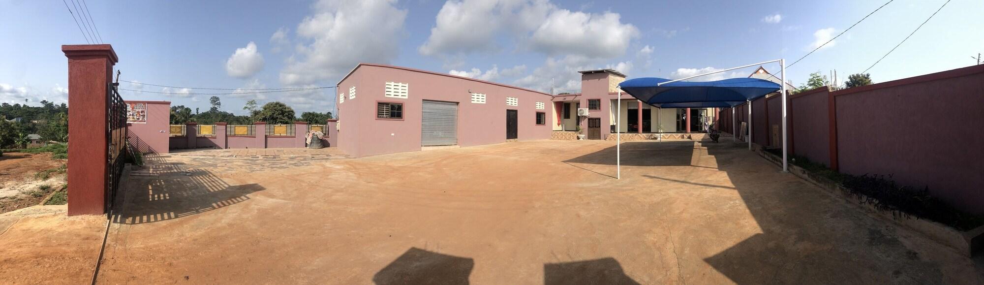 Varios De Capital Hotels & Restaurants