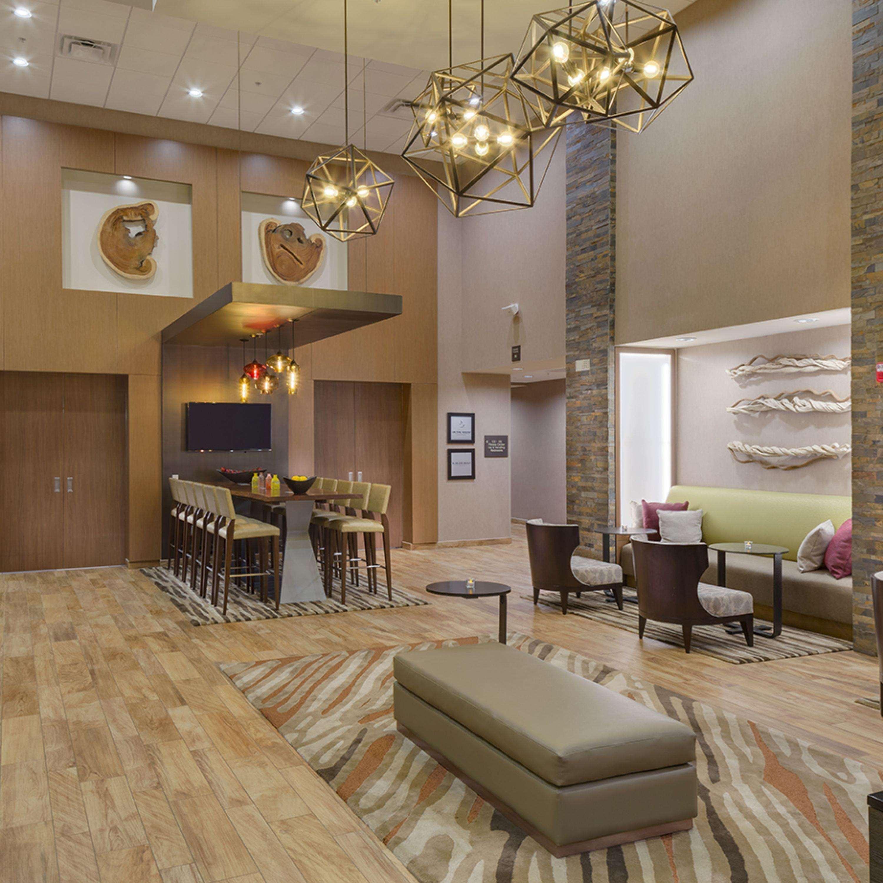 Vista Lobby Hampton Inn & Suites Murrieta Temecula