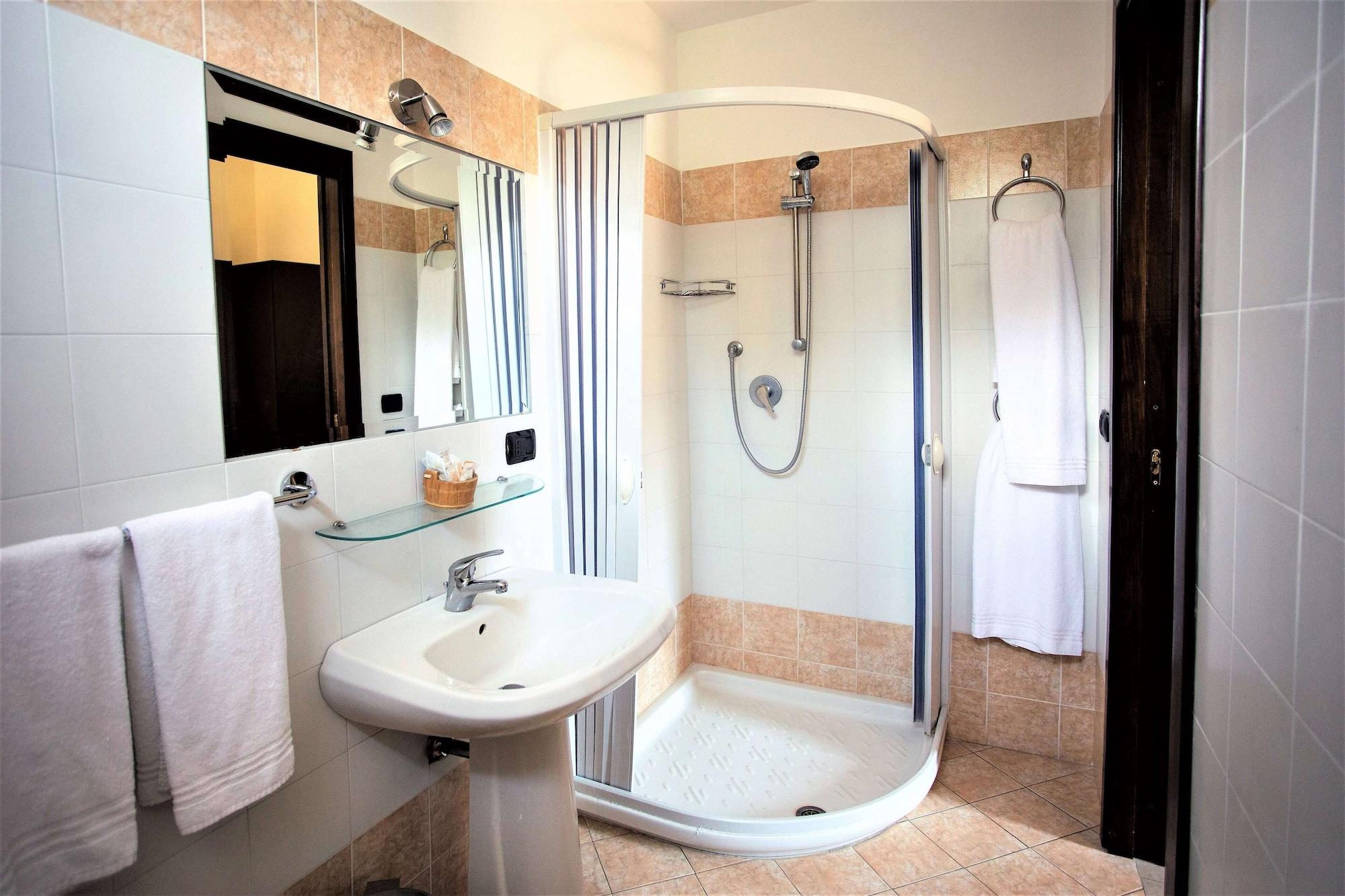 Equipamiento de Habitación Hotel Marabel