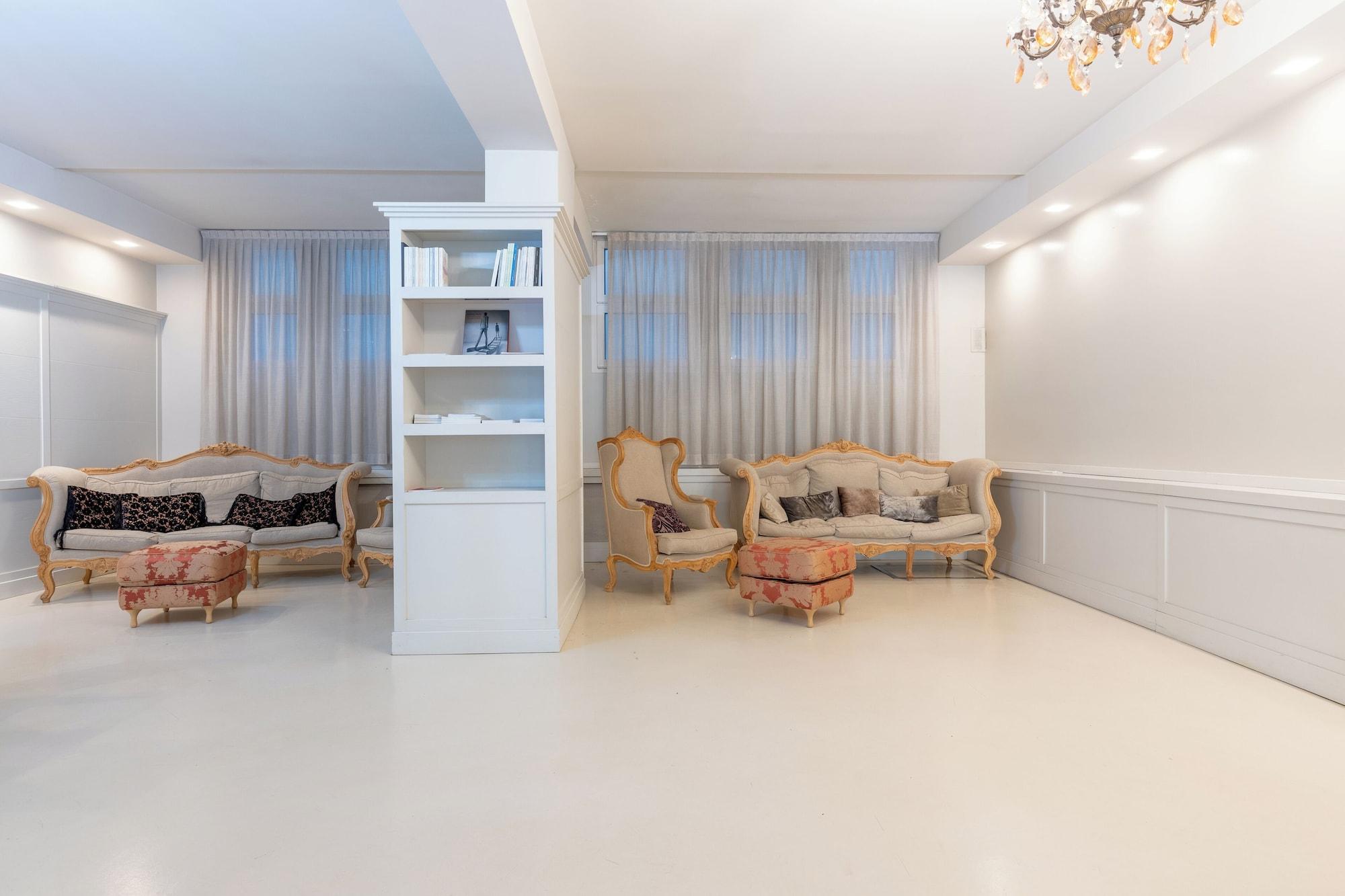 Sala de Reuniones Wall Art Hotel