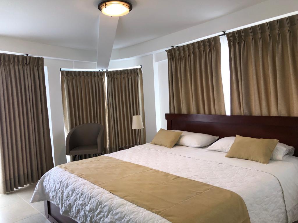 Suite Colón Plaza Hotel