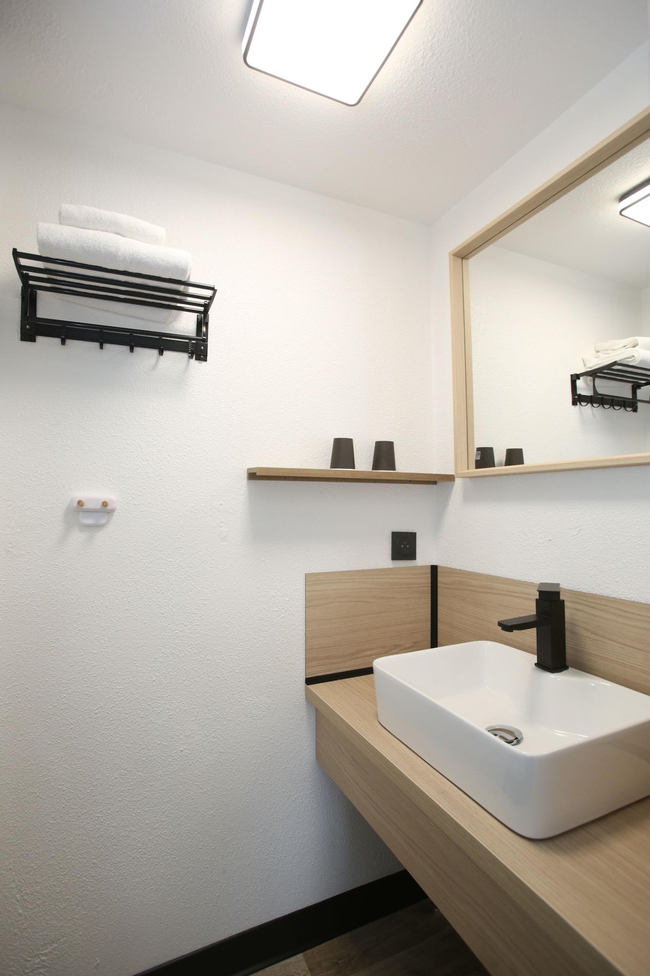 Equipamiento de Habitación Enzo Hotels Chartres Mainvilliers By Kyriad Direct