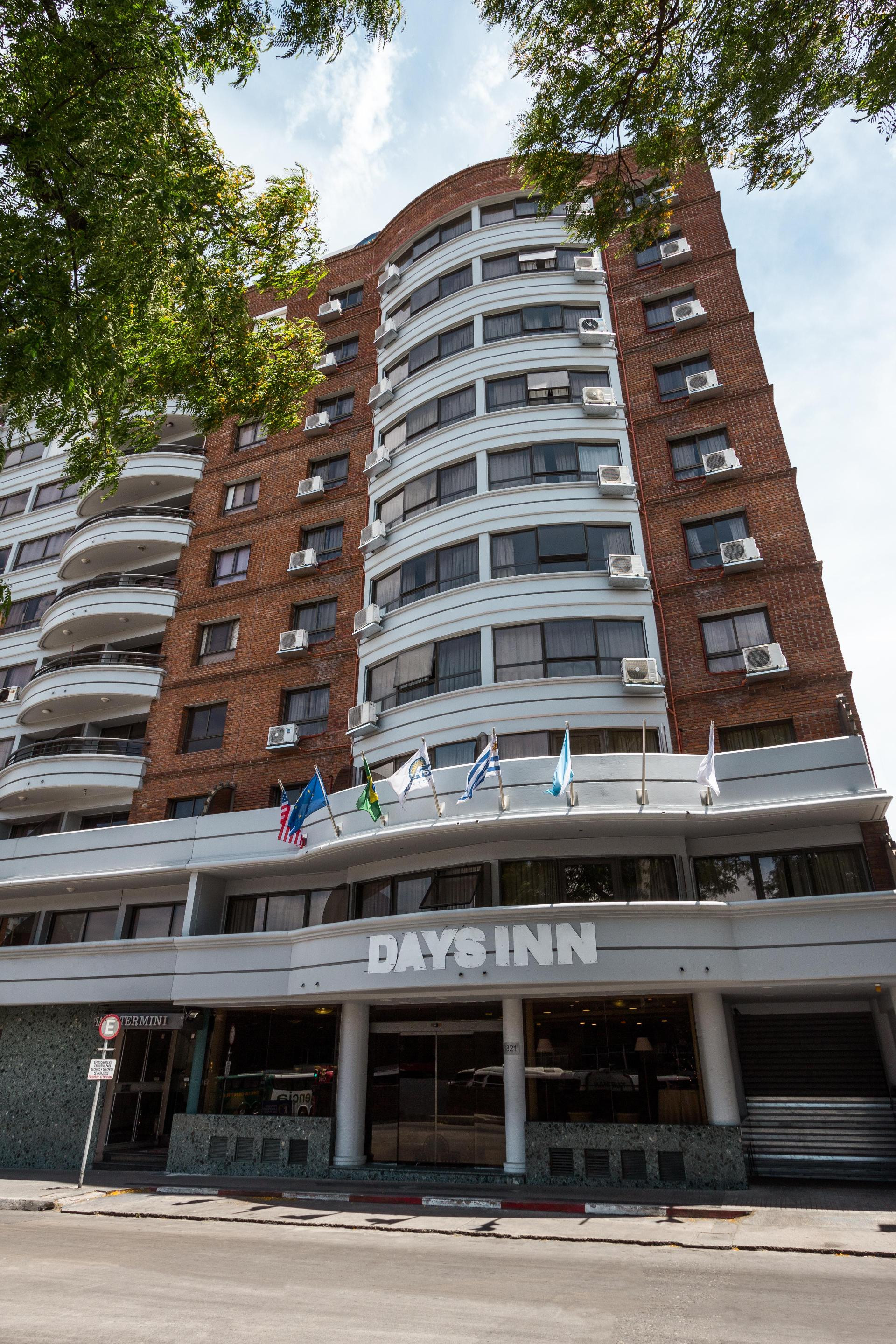 Vista Exterior Alfa Suites - Montevideo