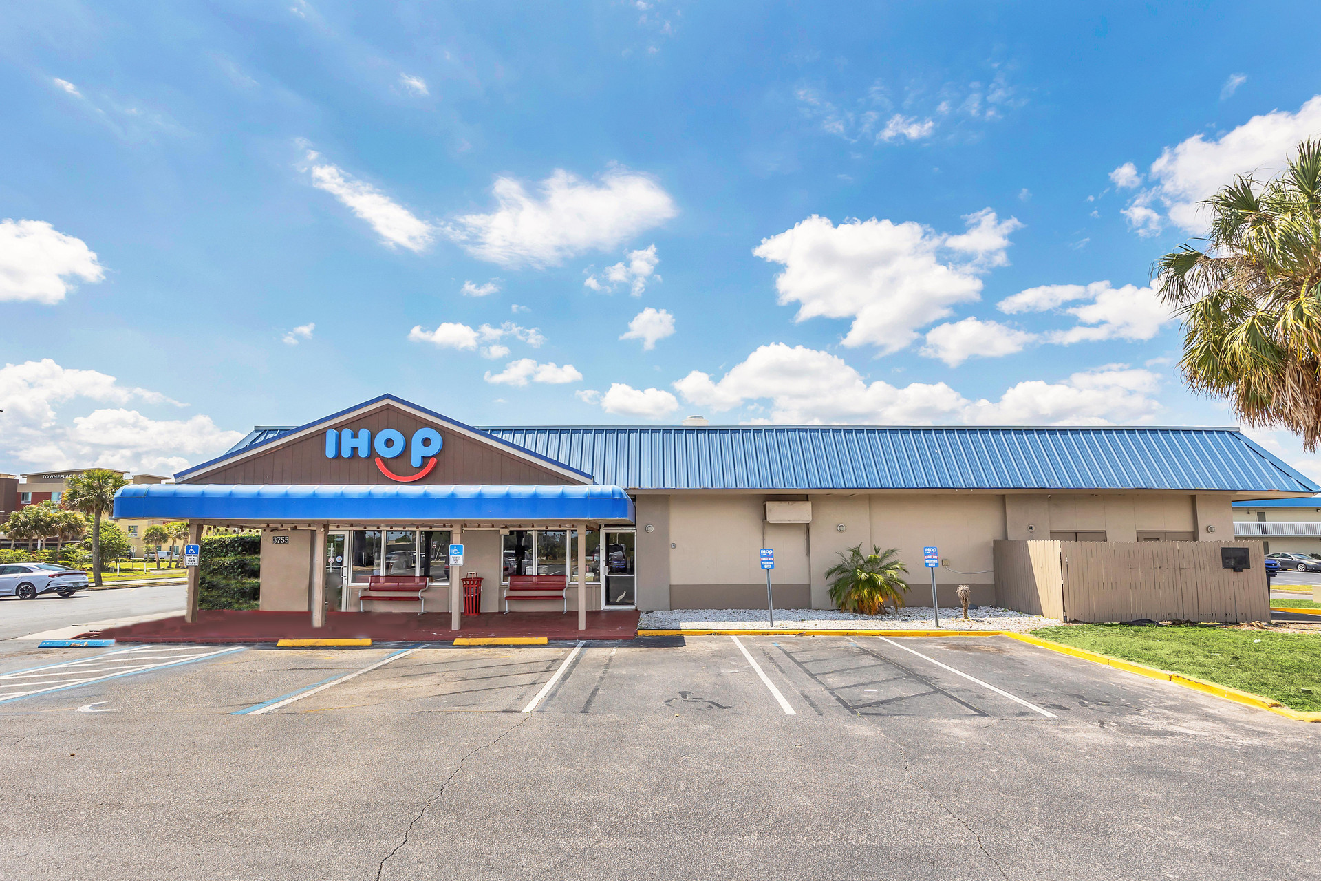 Restaurant Days Inn by Wyndham Titusville Kennedy Space Center