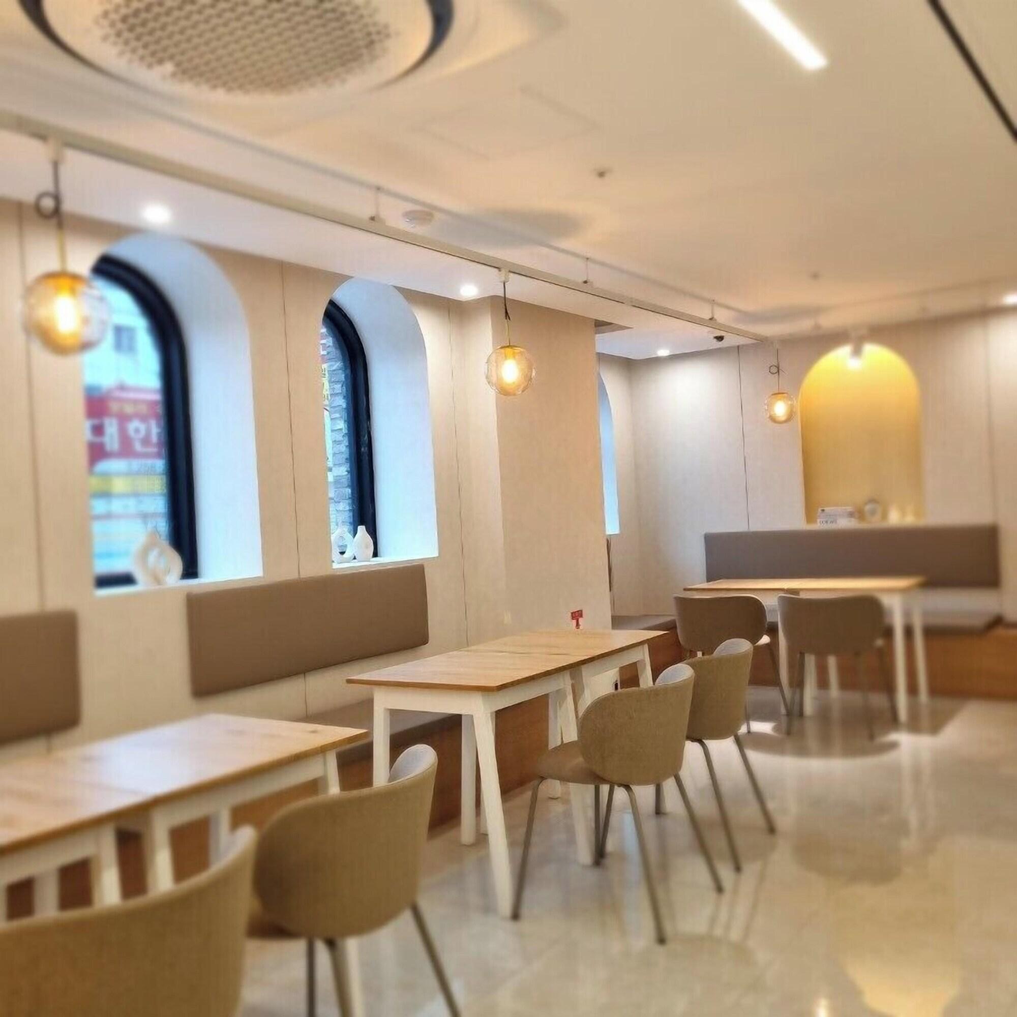 Vista Lobby JungGam Hotel