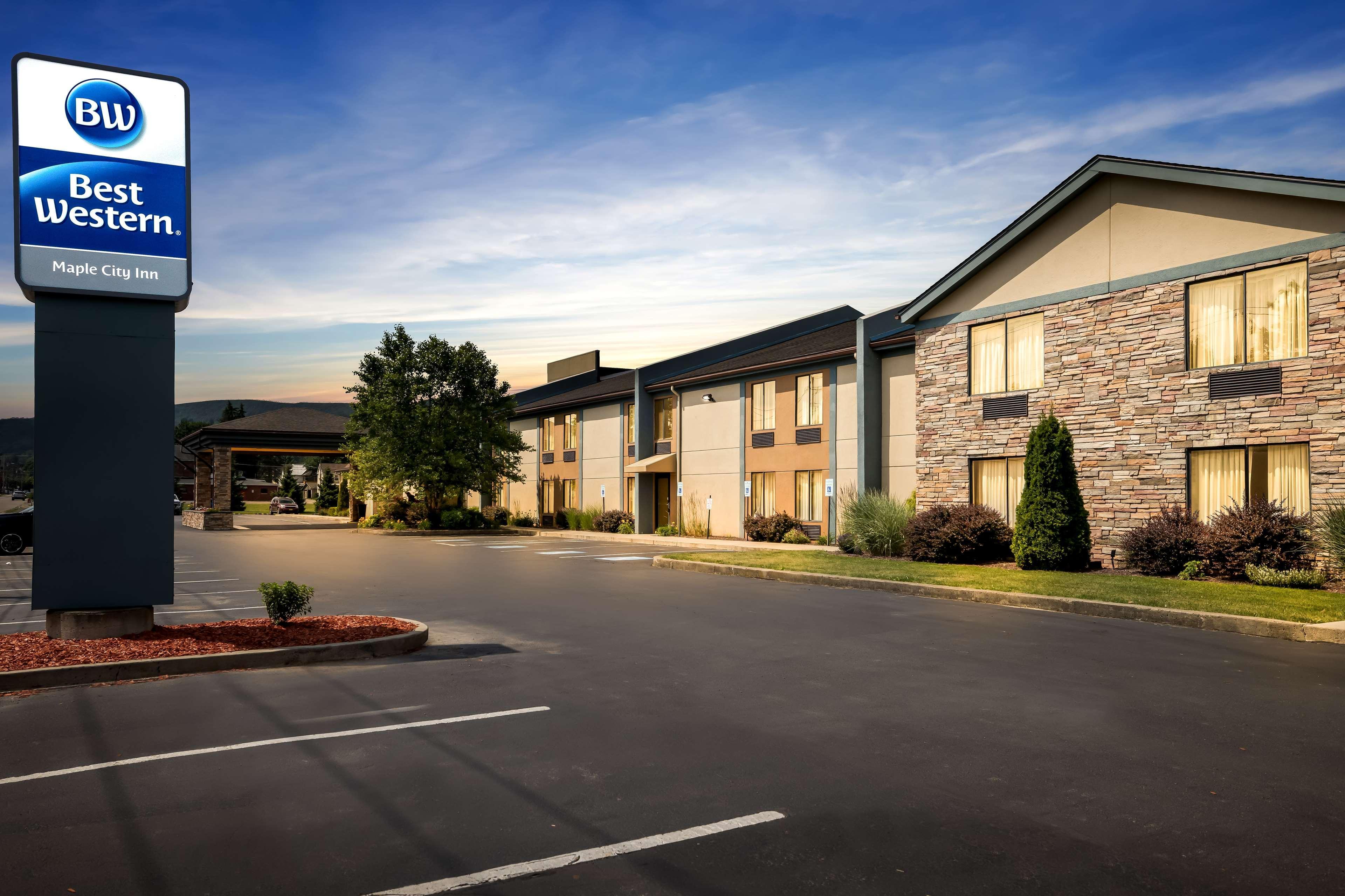Vista Exterior Best Western Maple City Inn
