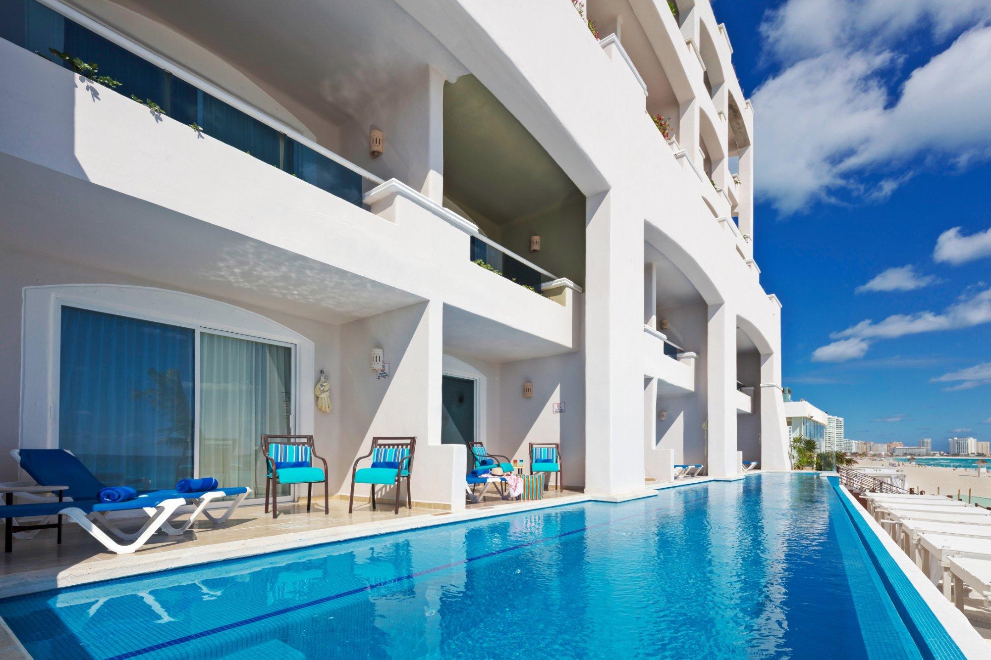 resort wyndham alltra cancun all inclusive resort