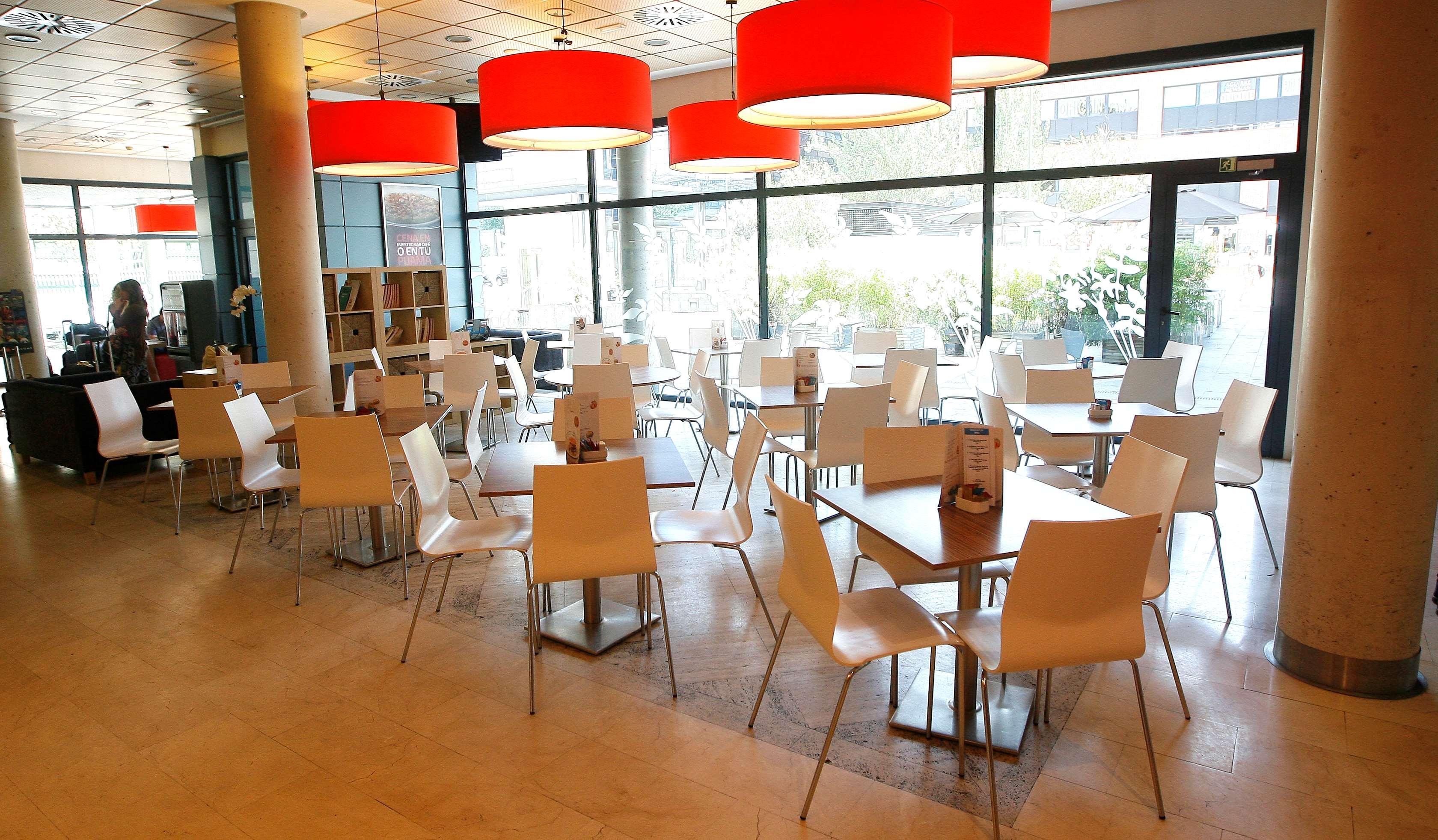 Restaurant Travelodge Madrid Torrelaguna