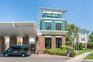 Alojamiento - Cambria Hotel Traverse City