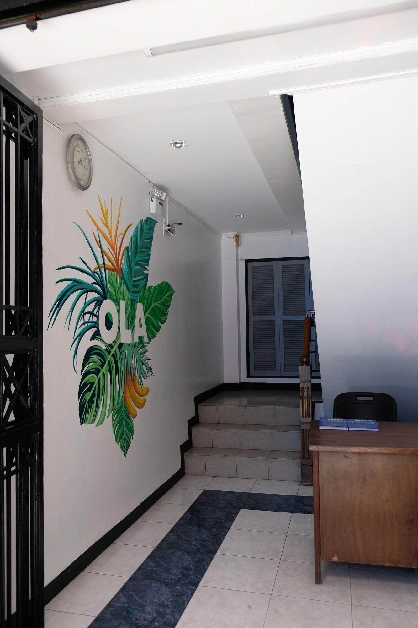 Vista Lobby Ola Hostel Manila