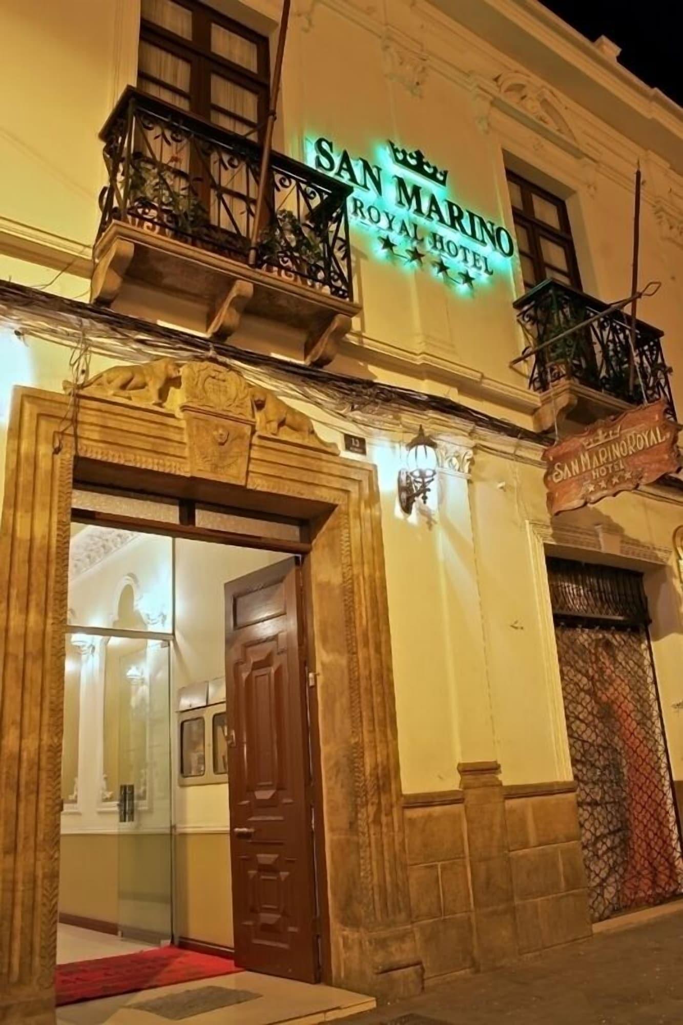 Vista Exterior San Marino Royal Hotel