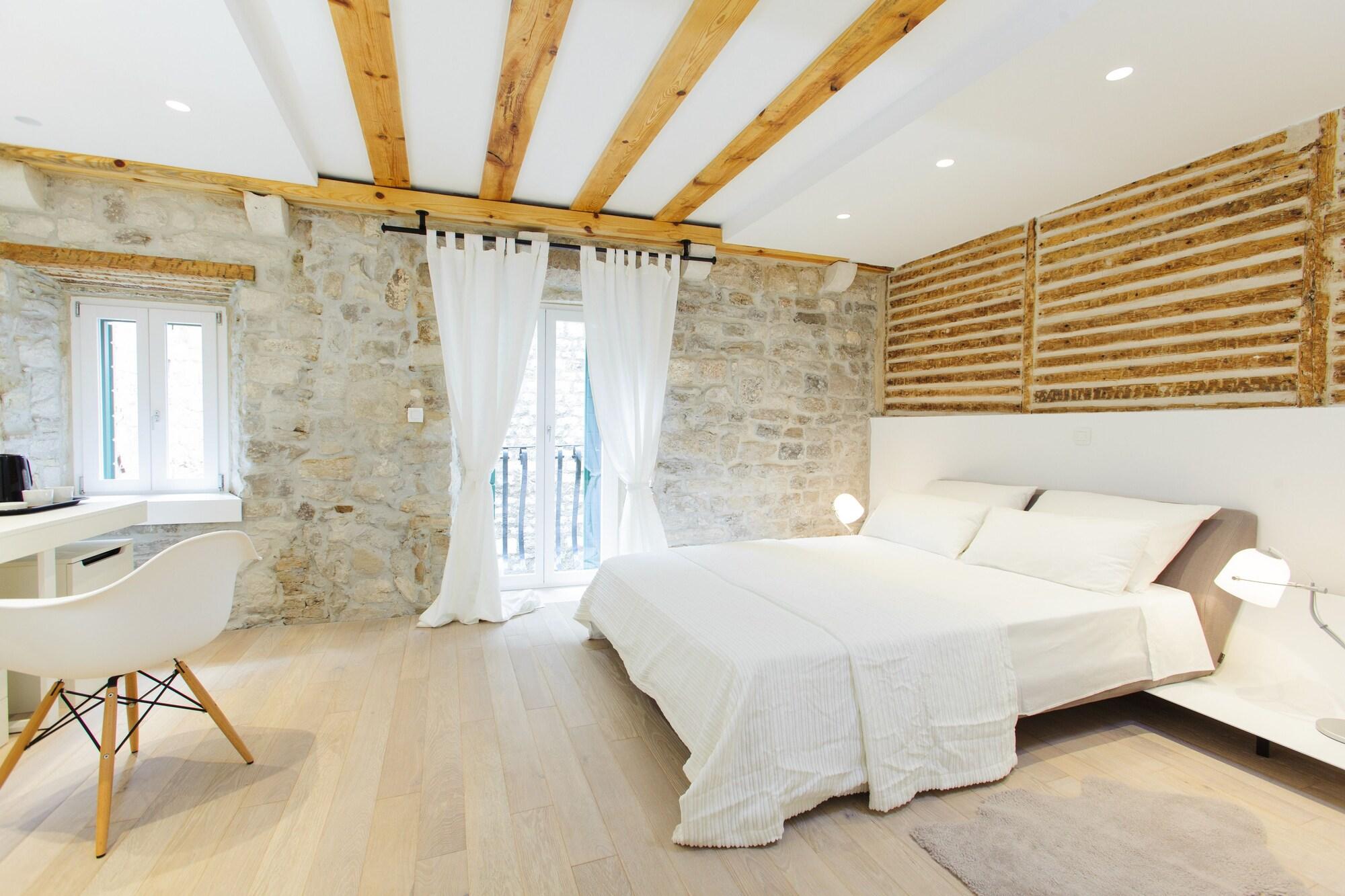 Varios Grgur Ninski Rooms