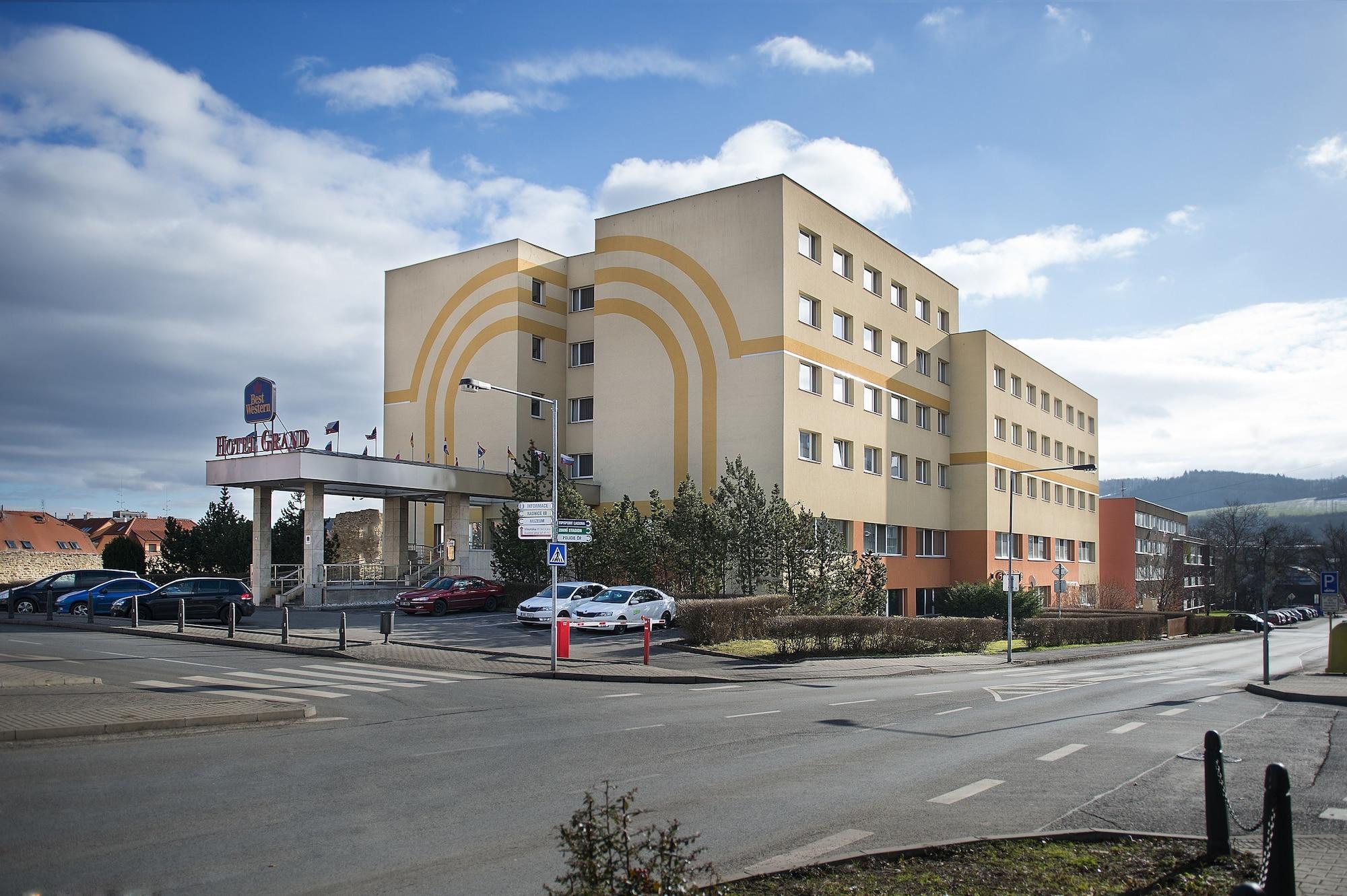 Vista Exterior Hotel Grand Litava Beroun