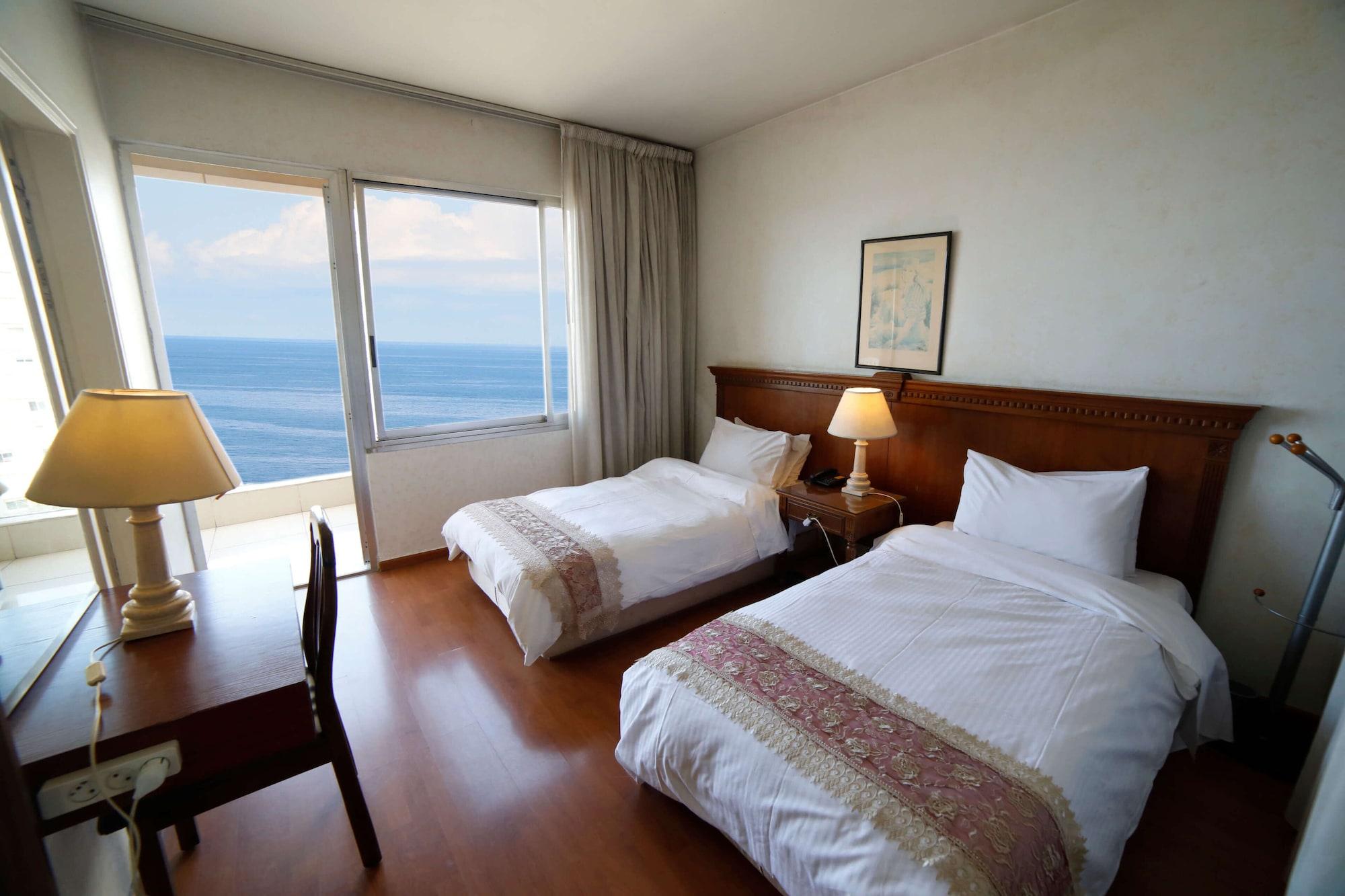 Varios Holiday Home Suites