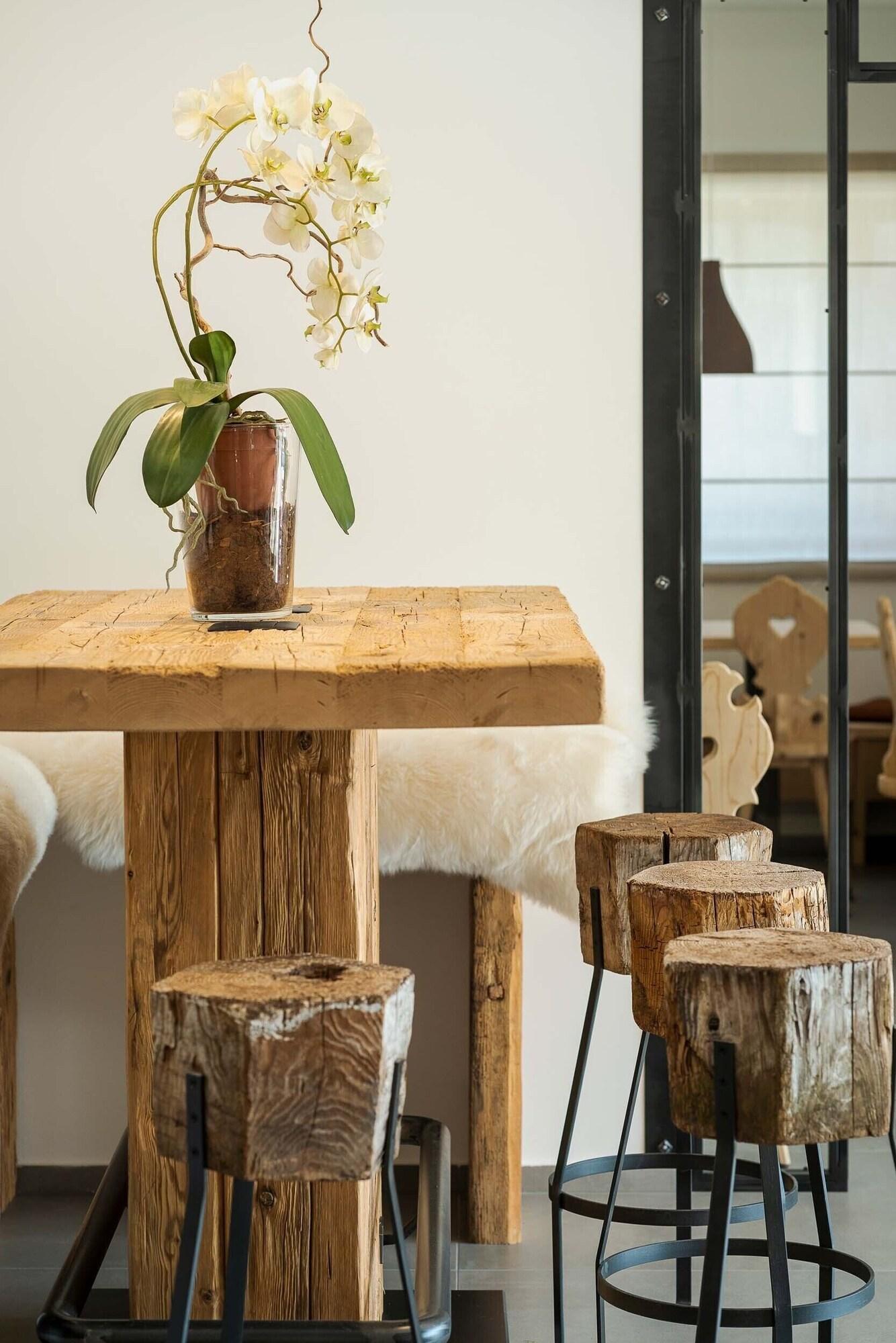 Vista Lobby Camina Suite & Spa