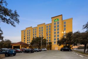 Alojamiento - La Quinta Inn & Suites by Wyndham San Antonio Medical Ctr NW