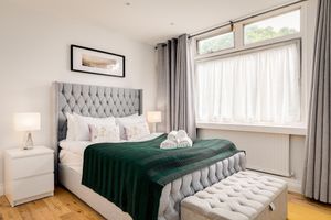 Alquiler Vacacional - 4 Bedroom Villa on Marble Arch