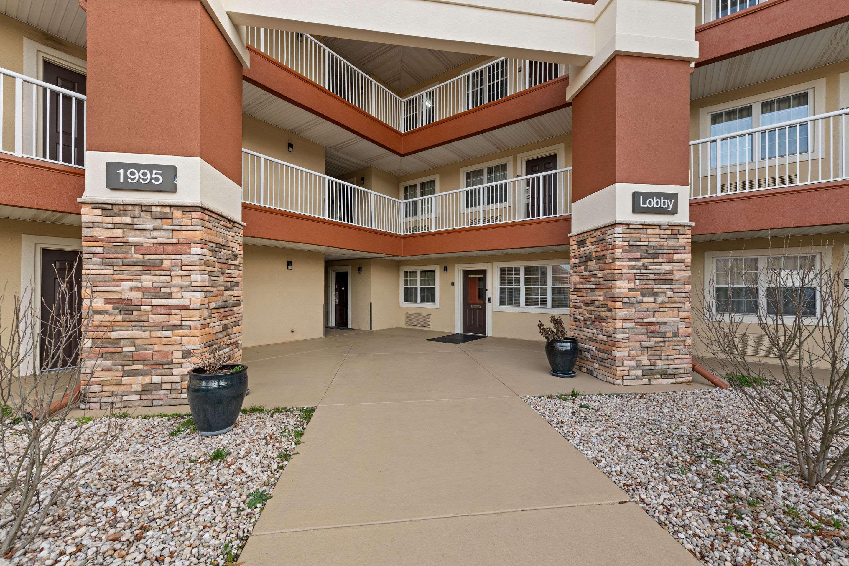 Vista Exterior Suburban Studios Winston-Salem near Hanes Mall