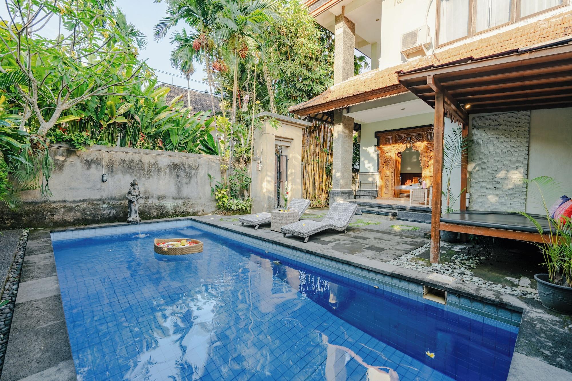 Vista Piscina Sebudjan Grand Aurora