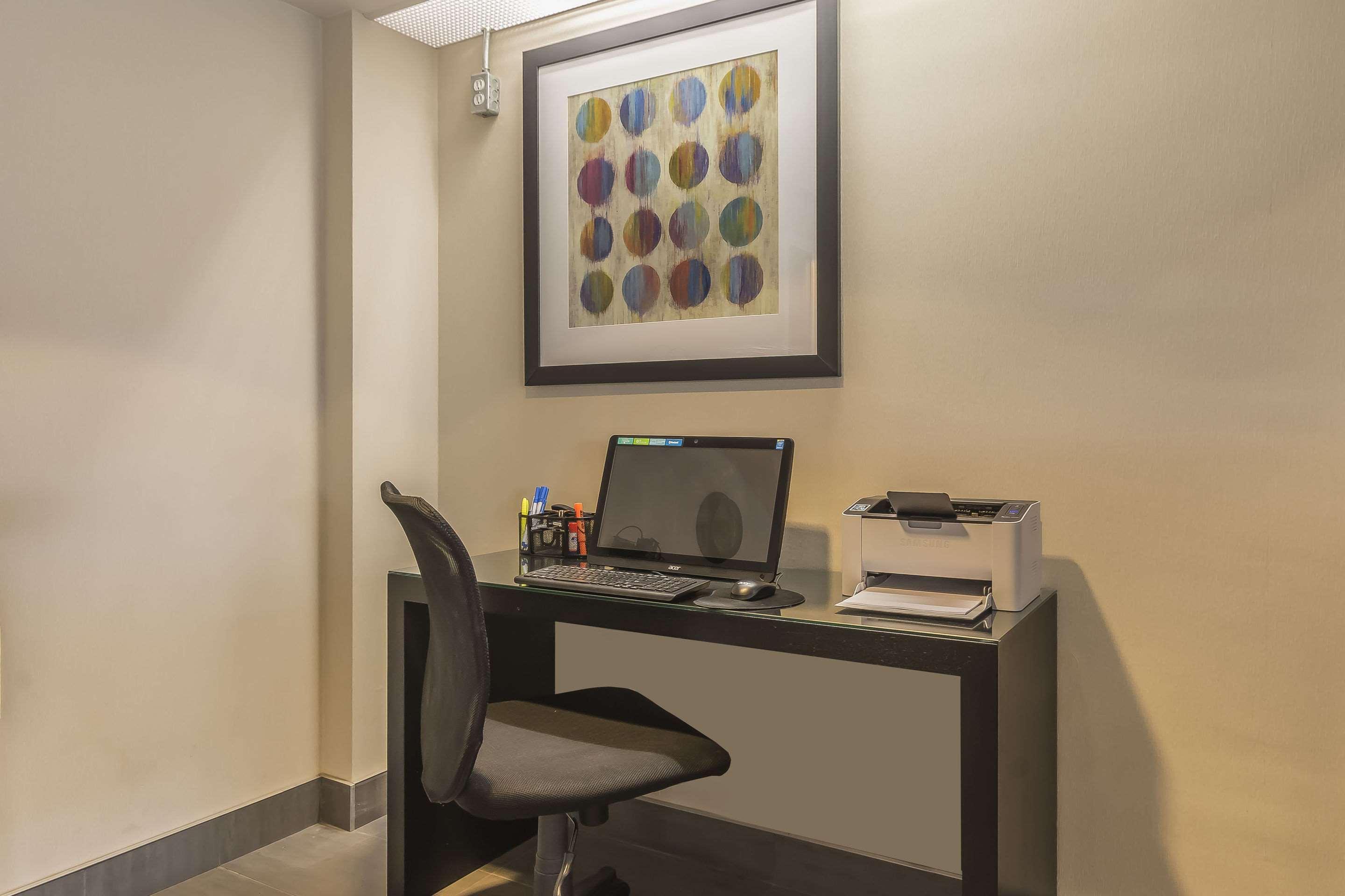 Centro de Negocios Comfort Inn Belleville