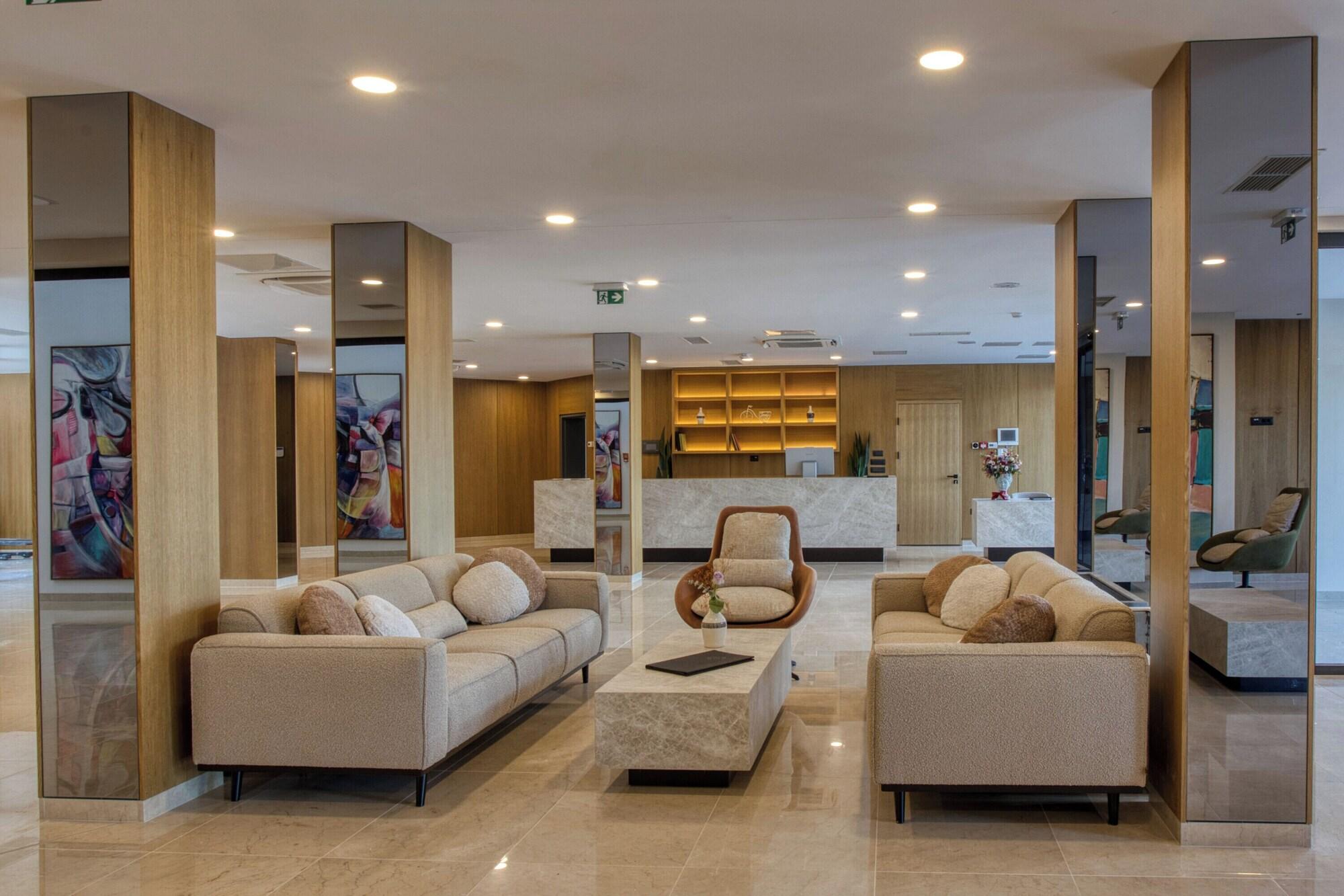 Vista Lobby Visula Hotel & Spa - New Opening 2026