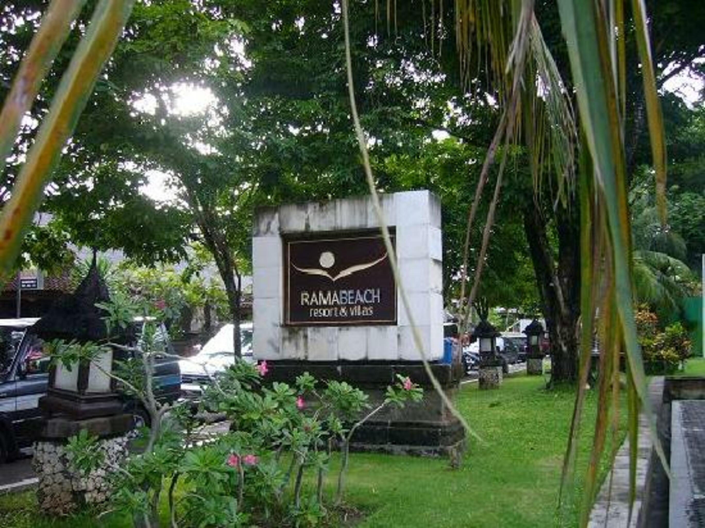 Vista Exterior Rama Beach Resort and Villas