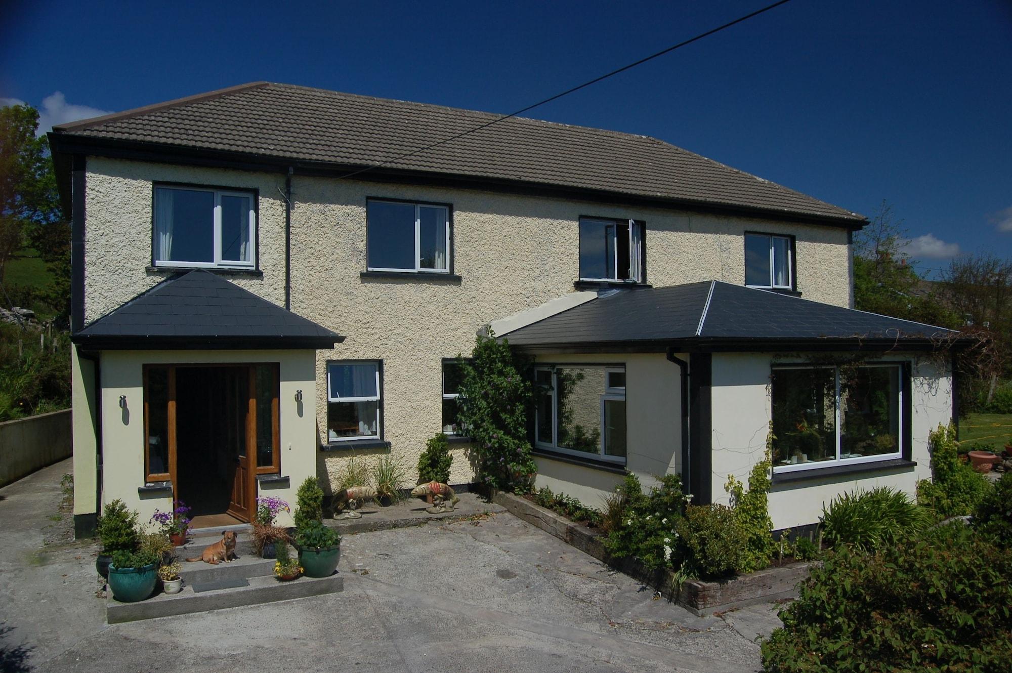 Vista Exterior Sharamore House