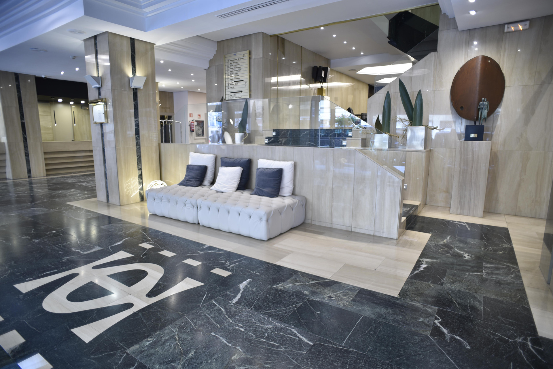 Vista Lobby Hotel Olid