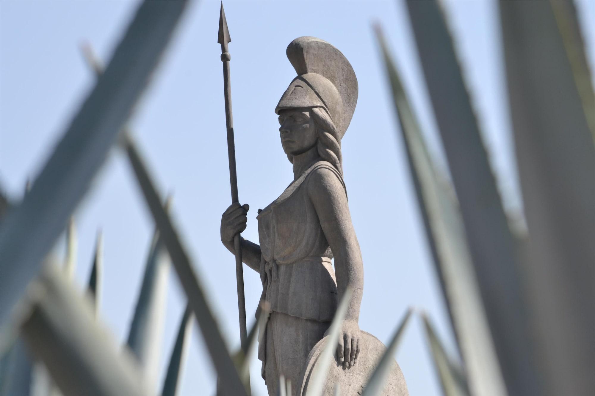 Vista Exterior NH Guadalajara Studios