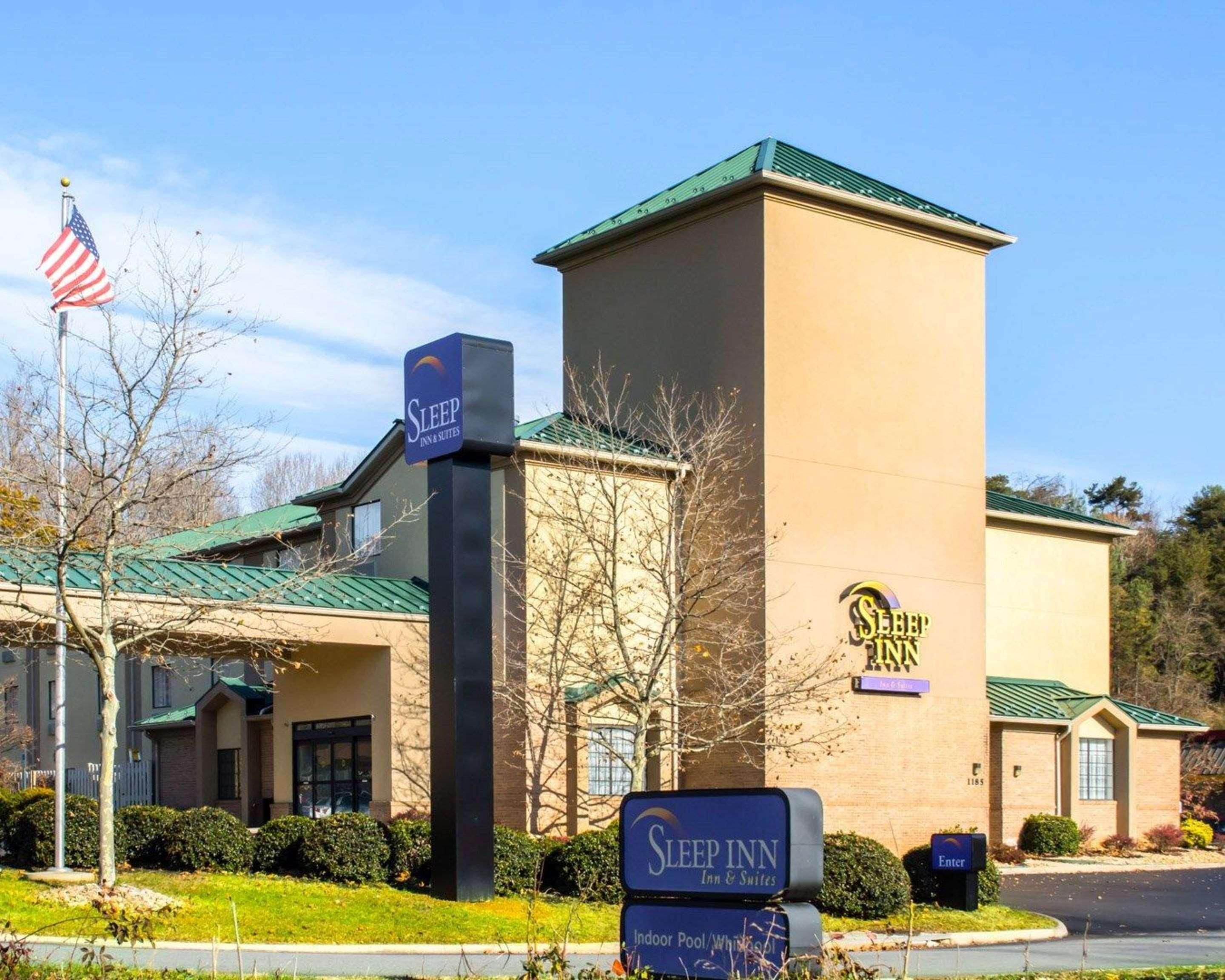 Vista Exterior Sleep Inn & Suites Monticello