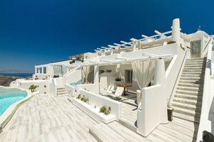 Alojamiento - Galaxy Suites & Villas