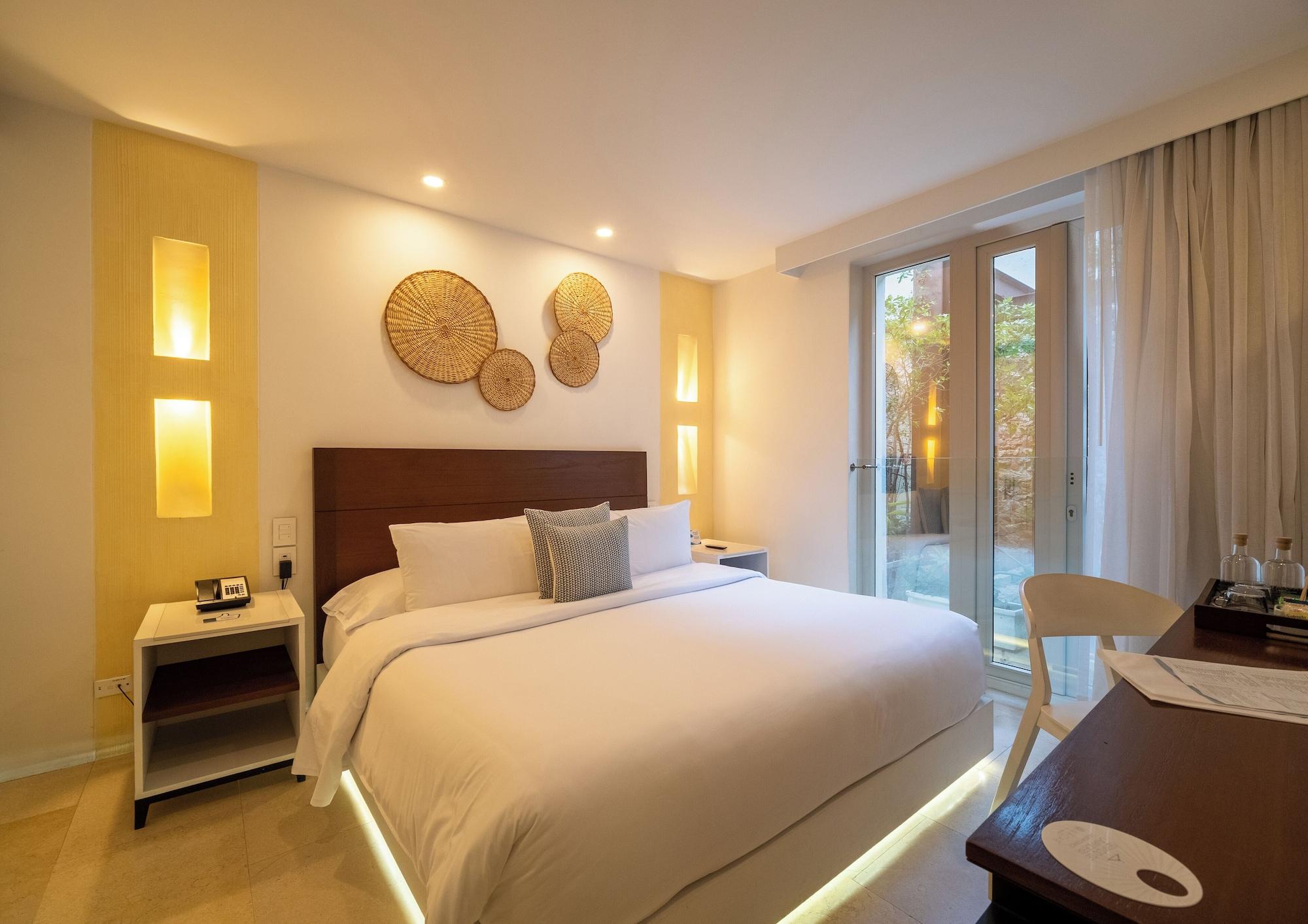 Habitación Nacar Hotel Cartagena, Curio Collection by Hilton