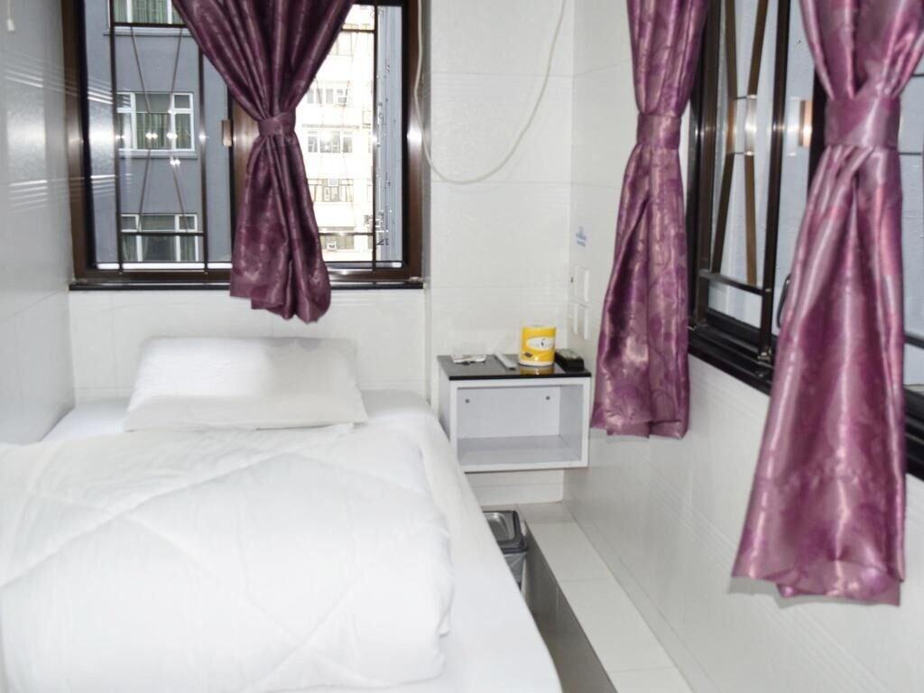 Varios Strawberry Guest House