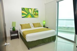 Alquiler Vacacional - Modern 3 Bedroom Apartment With Sea-beach View