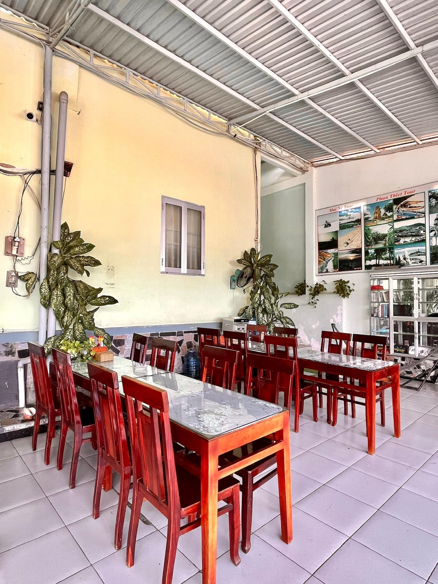 Restaurant Quoc Dinh Guesthouse