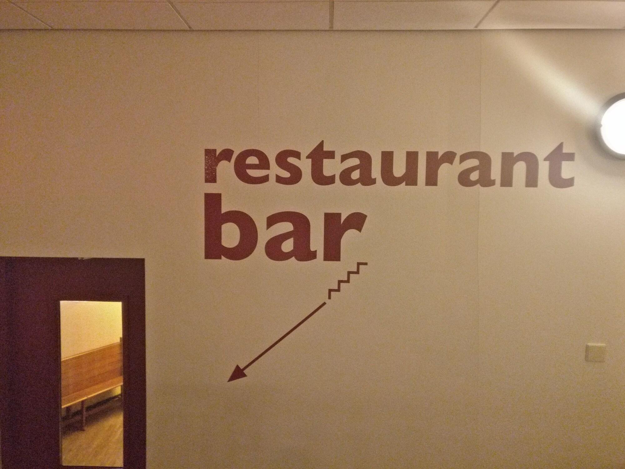 Bar/Salón Bud Gett Hostels