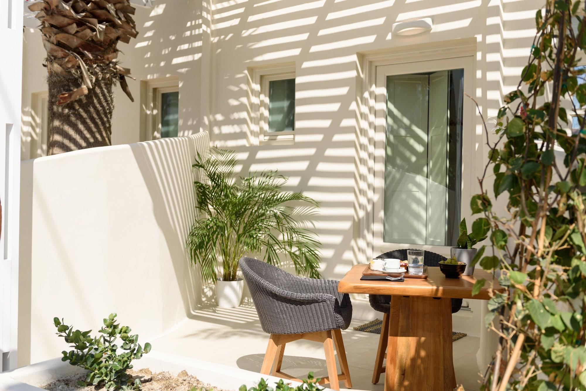 Vista Exterior Divelia East