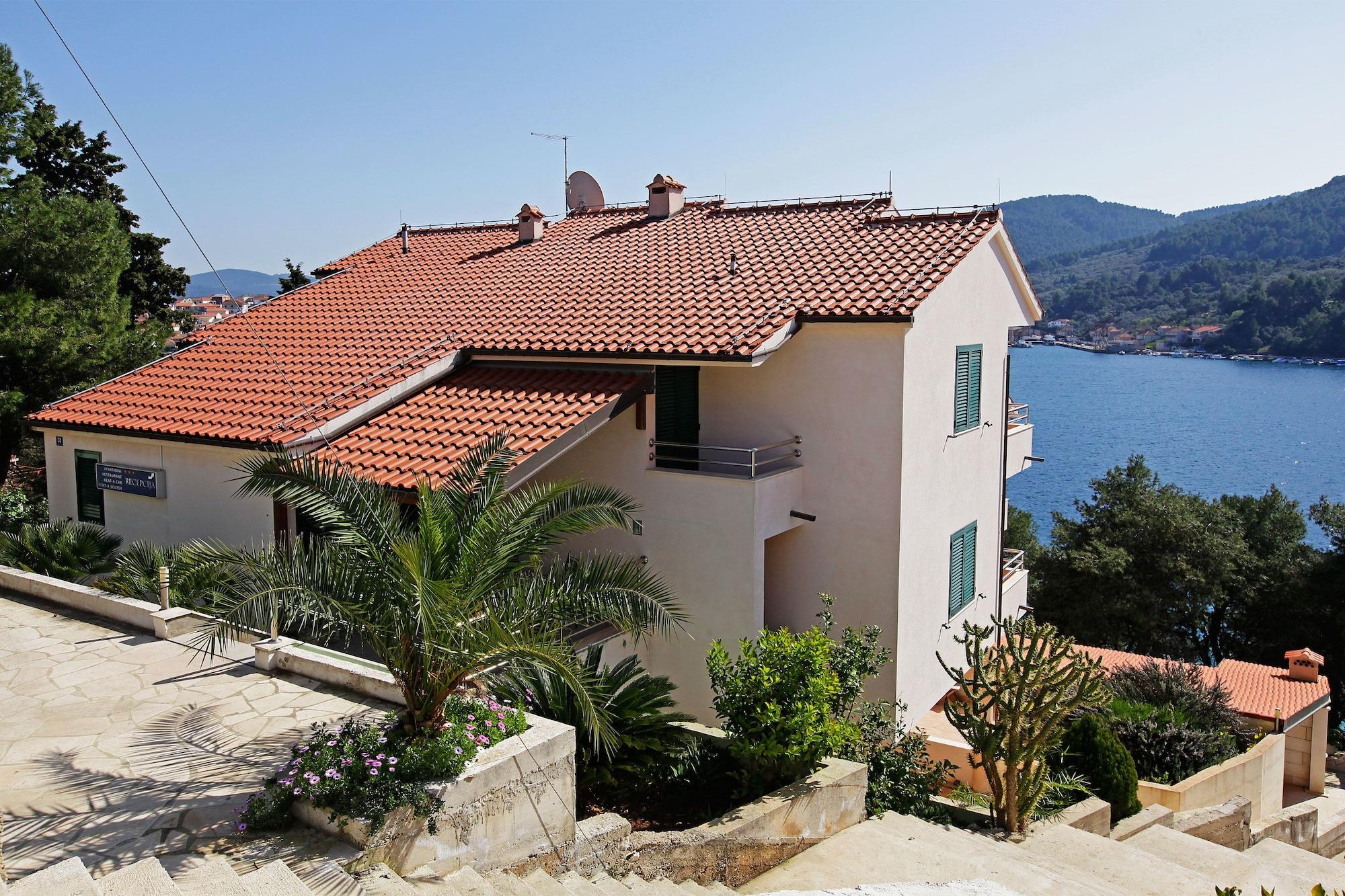 Vista Exterior Apartments Vala