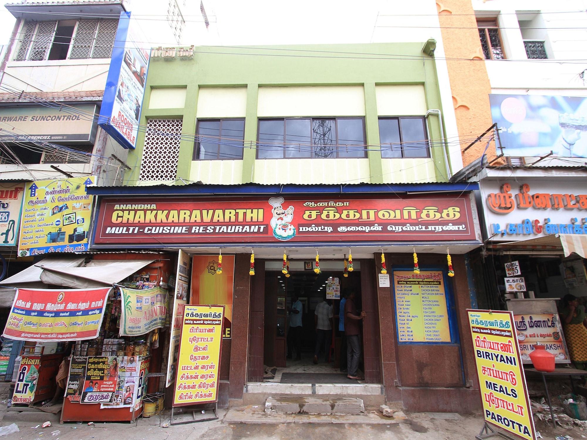 Vista Exterior OYO 16691 Hotel Chakkaravarthi