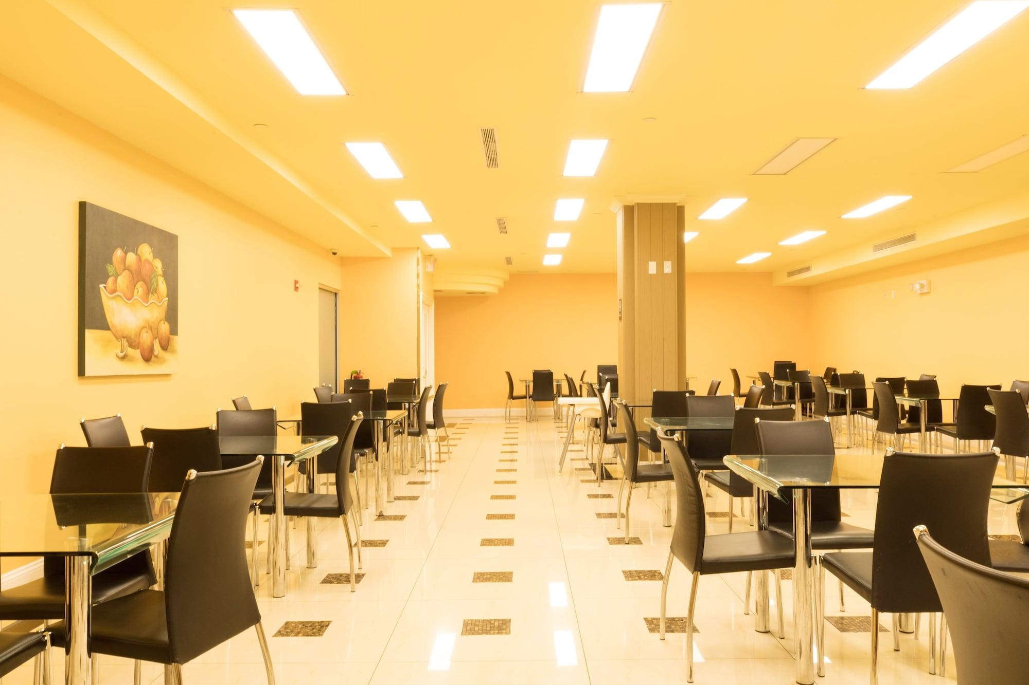 Restaurant Romana Hotel - NYC